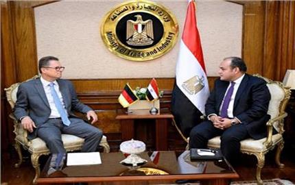 وزير الصناعة : حريصون على الاستفادة من التكنولوجيات الالمانية المتقدمة لتطوير الصناعة المصرية