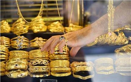 أسعار الذهب.. جرام الذهب يقفز 45 جنيهاً بمنتصف تعاملات اليوم